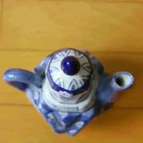 Beautiful Vintage Blue & White Decorative Chinoiserie Asian Ceramic Teapot - Picture 10 of 10